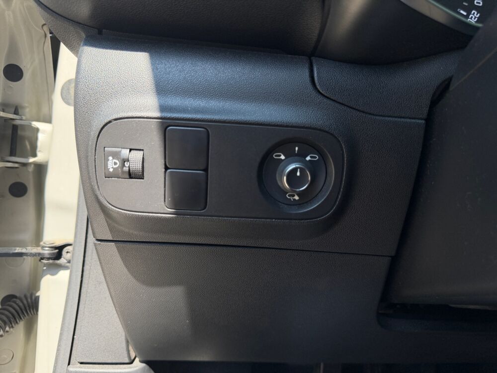 C3 BlueHDi 102 ch S&amp;S BVM6 Shine Pack /Attelage/Carplay et 2021 occasion 38300 Bourgoin-Jallieu
