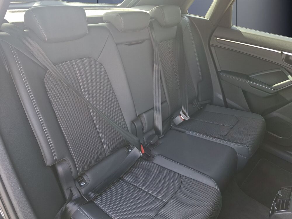 Q3 1.5 35 Tfsi 150 ch S-line S-tronic Bva /Suivi Volkswagen/Si&egrave; 2023 occasion 43000 Le Puy-en-Velay