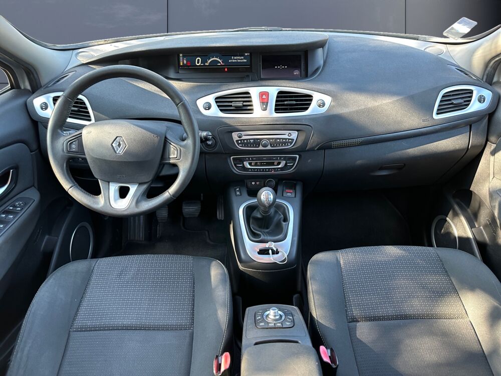Sc&eacute;nic III 1.5 DCI eco2 106 cv Expression /Attelage/R&eacute;gulateur/Roue 2010 occasion 35000 rennes