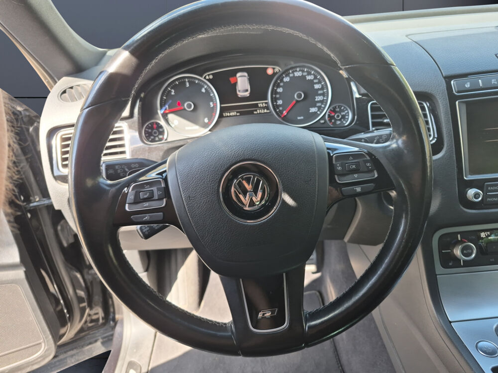Touareg 3.0 Tdi 260 ch Bluemotion R-line 4 Motion Bva 2016 occasion 41700 Le Controis en Sologne