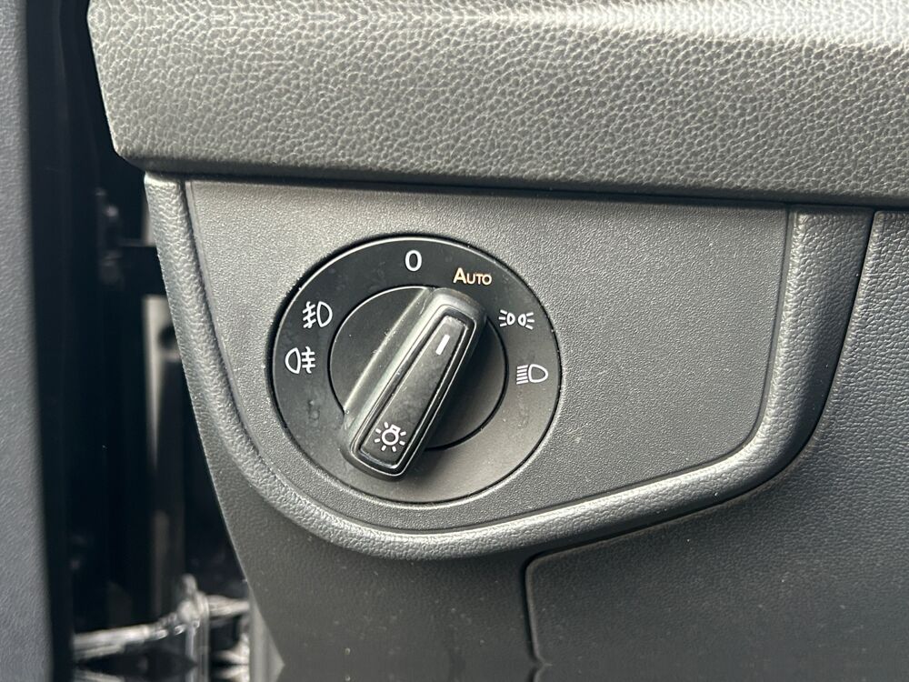 Polo 1.6 TDI 95 ch R-Line DSG7 /Toit ouvrant/Si&egrave;ges chauffants/Ca 2018 occasion 94600 Choisy-le-Roi
