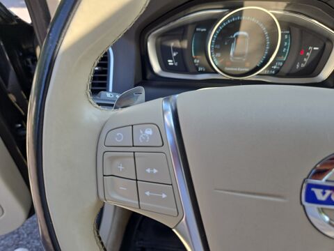 XC60 2.0 D4 180 ch Momentum Business Geartronic Bva /Toit ouvrant 2014 occasion 56100 Lorient