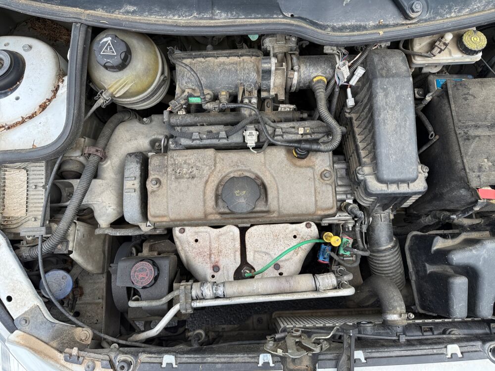 206 1.4i 75 ch Trendy - Bioethanol 2011 occasion 43200 Yssingeaux