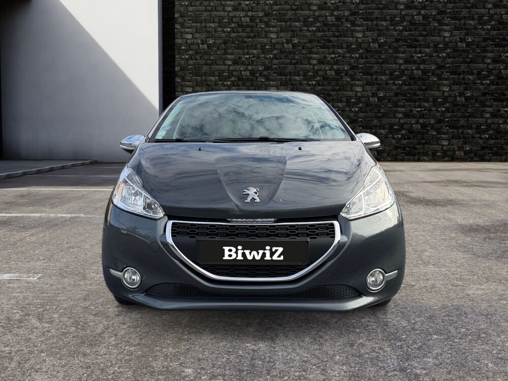 208 1.2 Vti 82 ch Style /Distribution neuve/Entretien complet 2014 occasion 77450 Montry