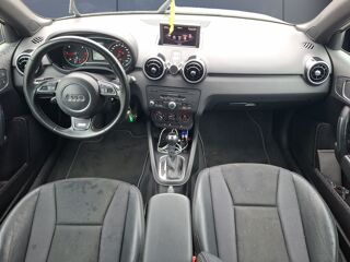A1 1.6 Tdi 90 ch S-line S-tronic Bva /X&eacute;non Plus / Feux LED / S 2011 occasion 43000 Le Puy-en-Velay