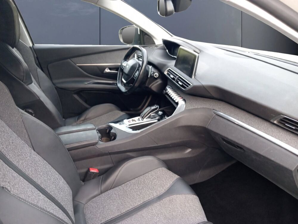 3008 130 ch Allure Eat Bva Start-stop /Camera/Carplay/Gps/Toit pa 2018 occasion 43000 Le Puy-en-Velay