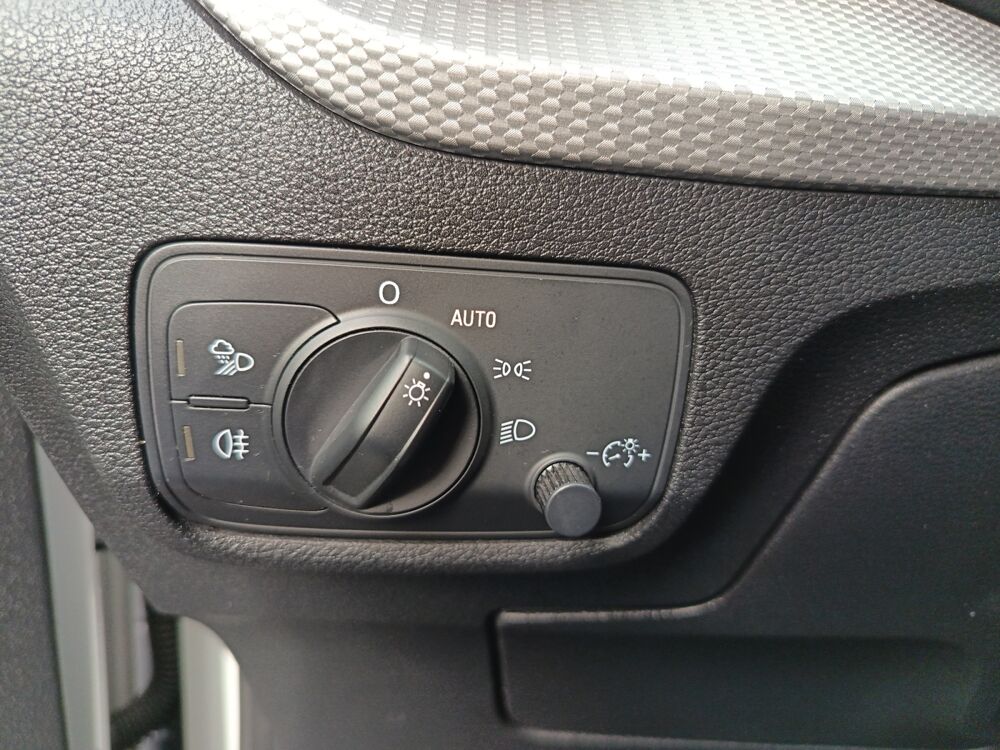 Q2 1.6 30 Tdi 115 ch Business Design S-tronic /Cam&eacute;ra de Recul/ 2021 occasion 40100 Dax