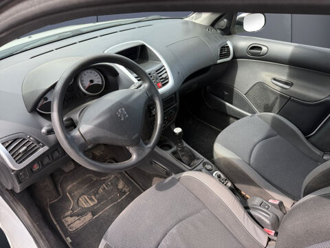206 1.4i 75 ch Trendy - Bioethanol 2011 occasion 43200 Yssingeaux