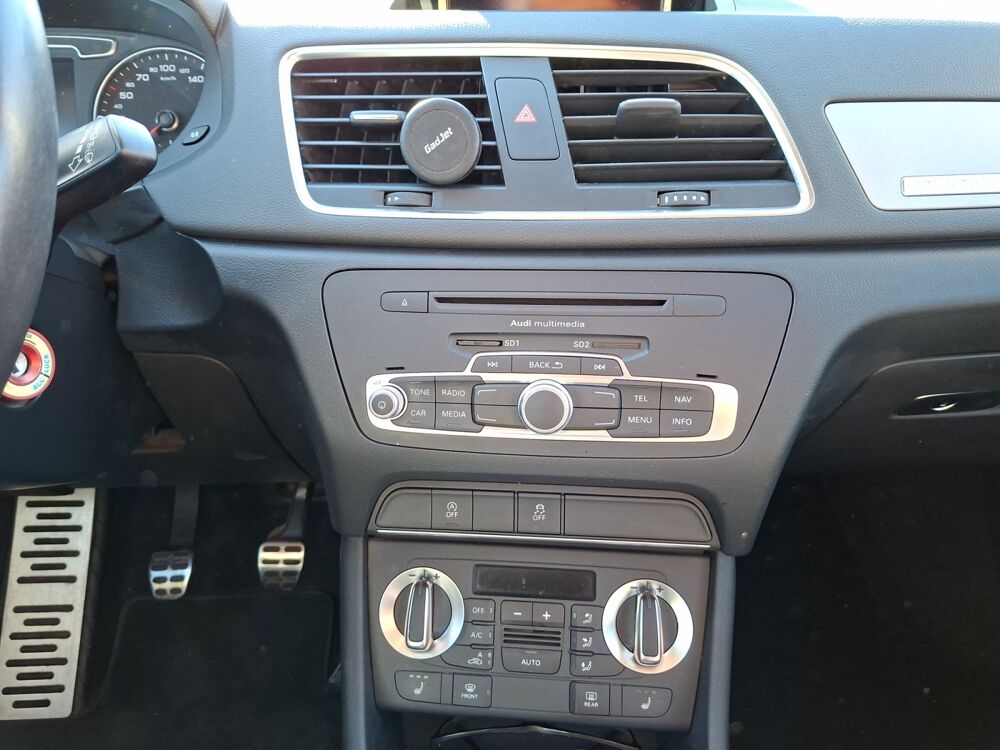 Q3 2.0 Tdi 140 ch Attraction Quattro /Si&egrave;ges chauffants/Ecran t 2014 occasion 83210 Solli&egrave;s-Pont