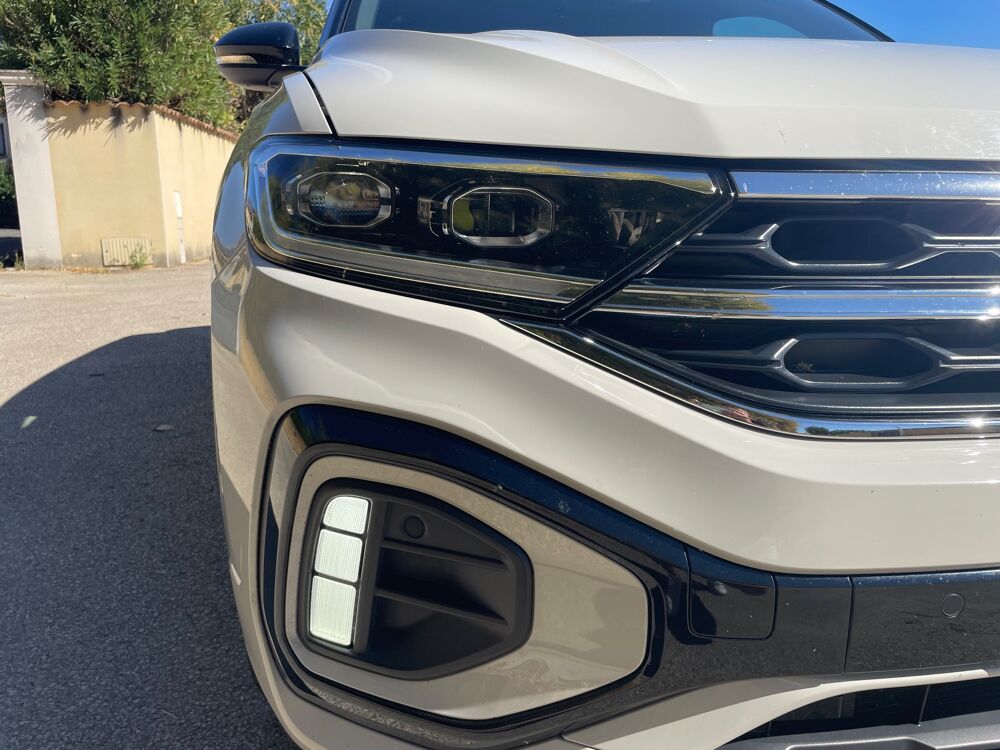T-ROC 1.5 Tsi 150 ch R-line Dsg7 /Toit ouvrant/Attelage/Entretien 2023 occasion 30000 Nimes