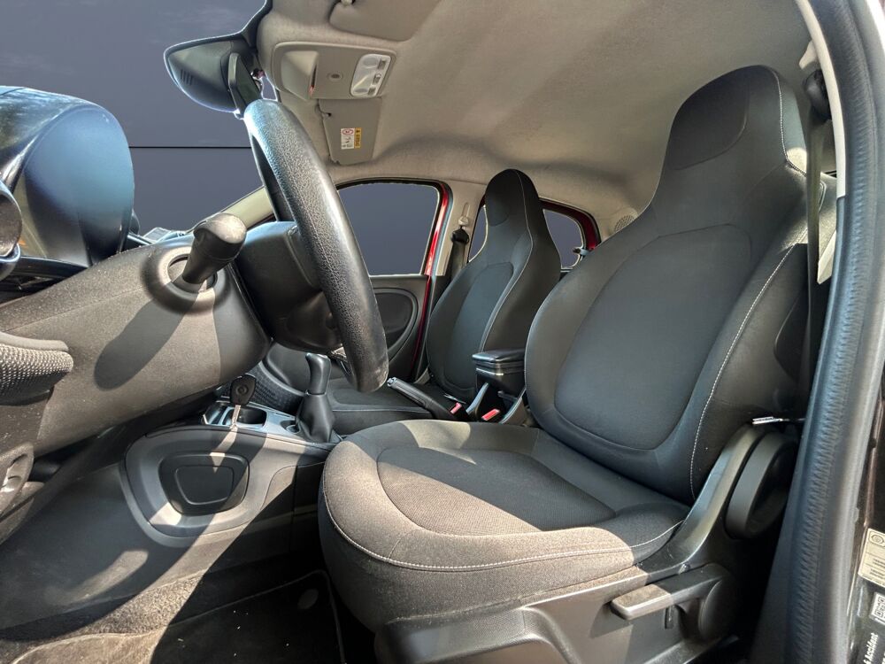 ForFour 1.0 T 71 ch Passion /Radar de recul/GPS/Clim auto/Accoudoir 2017 occasion 94600 Choisy-le-Roi