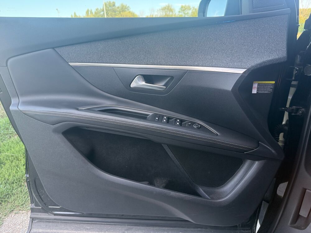 3008 2.0 Bluehdi 150 Gt Line /Applecarplay/Suivi peugeot/Cam&eacute;ra d 2017 occasion 10430 Rosi&egrave;res-pr&egrave;s-Troyes