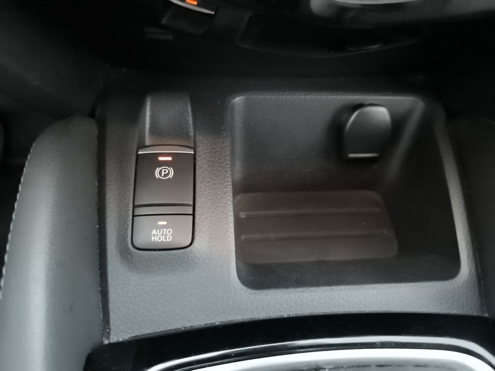 Qashqai 1.2 Digt 115 ch N-Connecta /Toit panoramique/Barre de toit/ 2018 occasion 63500 Issoire