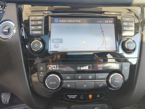 Qashqai 1.2 Digt 115 ch N-connecta 2wd /Toit panoramique/Cam&eacute;ra 360 2016 occasion 28500 Vernouillet