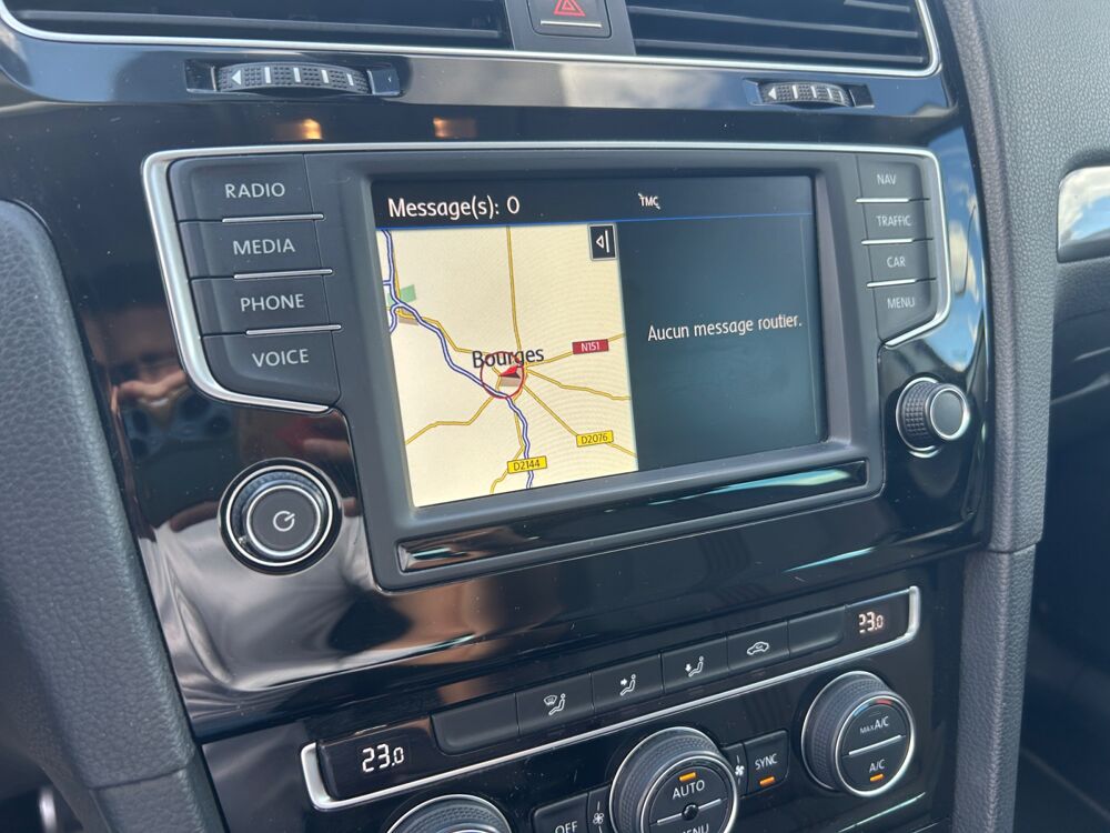 Golf 1.2 TSI 110ch Bluemotion Allstar /CarPlay/Cam&eacute;ra AR/Capteur 2016 occasion 18000 Bourges