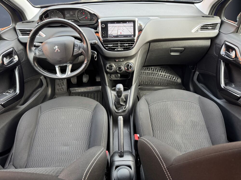 208 1.2 82 ch Style /Suivi complet/Carplay/Radars/GPS 2017 occasion 59000 Lille