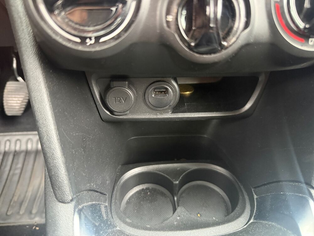 208 1.2 82 ch Active Business /Applecarplay/Distribution ok/Suiv 2019 occasion 10430 Rosi&egrave;res-pr&egrave;s-Troyes