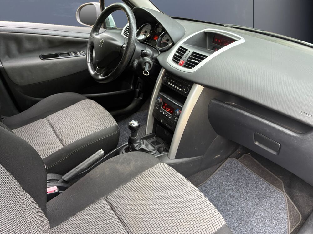 207 1.6 Vti 120 ch Premium /Radar de recul/Radio CD/Vitres avant 2010 occasion 19000 TULLE