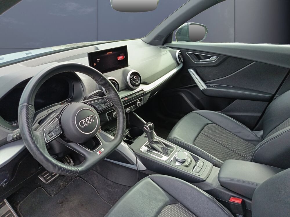 Q2 2.0 30 Tdi 115 ch S-line S-tronic Bva /Toit ouvrant/Radar de 2021 occasion 40100 Dax