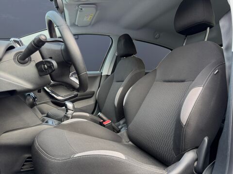 208 1.2 Vti 82 ch Style /Distribution neuve/Entretien complet 2014 occasion 77450 Montry