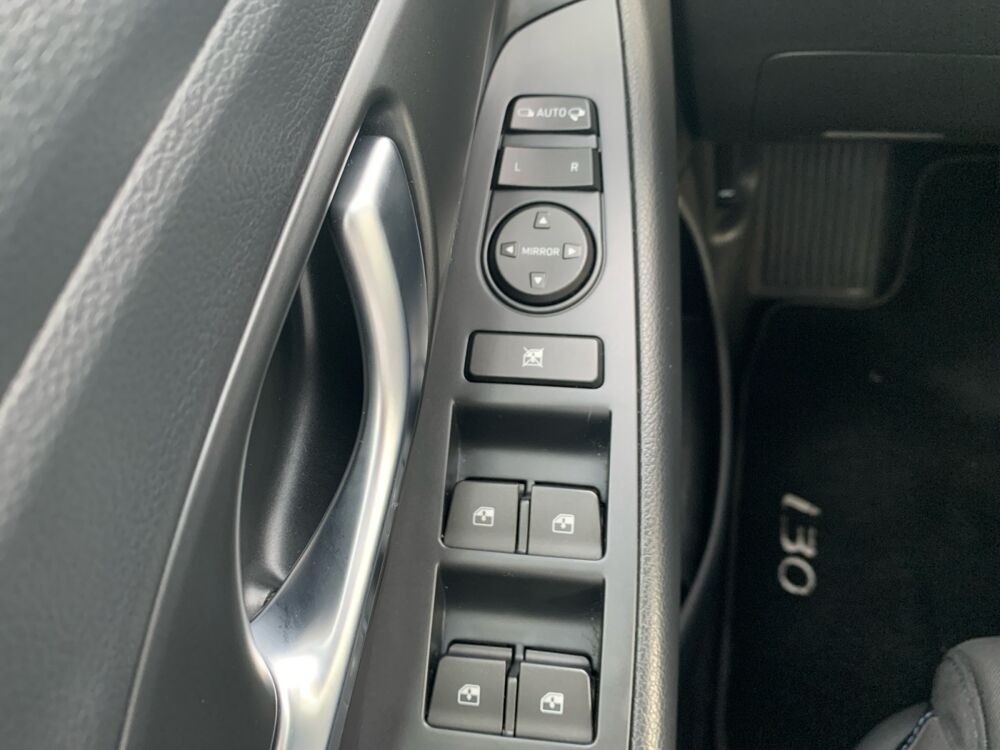 i30 Edition #Navi /Moteur &agrave; chaine, 1L T-GDi 120Ch, 1&egrave;re main 2018 occasion 60800 Cr&eacute;py-en-Valois
