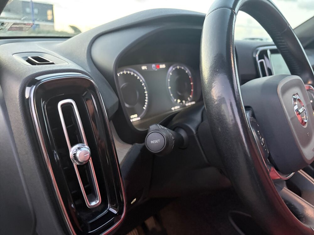 XC40 2.0 D3 150 ch Inscription Luxe 2wd Geartronic Bva /Toit ouvr 2020 occasion 14000 Caen