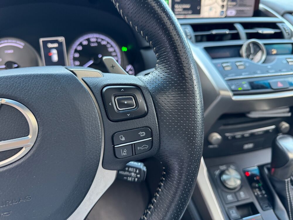 NX 300 H F-sport Executive 4WD /Suivi Lexus/Toit Pano/Si&egrave;ges Ve 2018 occasion 59000 Lille