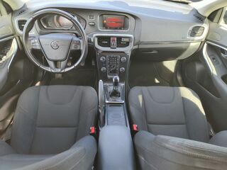 V40 2.0 D2 120 ch Eco Kinetic /Distribution ok 2018 occasion 01200 VALSERHONE