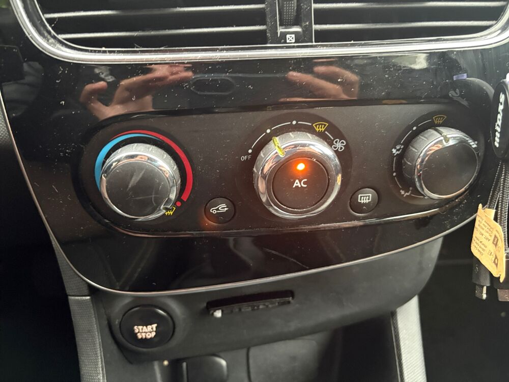 Clio 0.9 Tce 90 ch Energy Zen eco&sup2; /Moteur &agrave; cha&icirc;ne 2015 occasion 34000 Montpellier