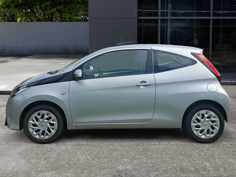 Aygo 1.0 Vvti 70 ch X-play /Carplay/&Eacute;cran tactile/Cam&eacute;ra de recul 2020 occasion 43000 Le Puy-en-Velay