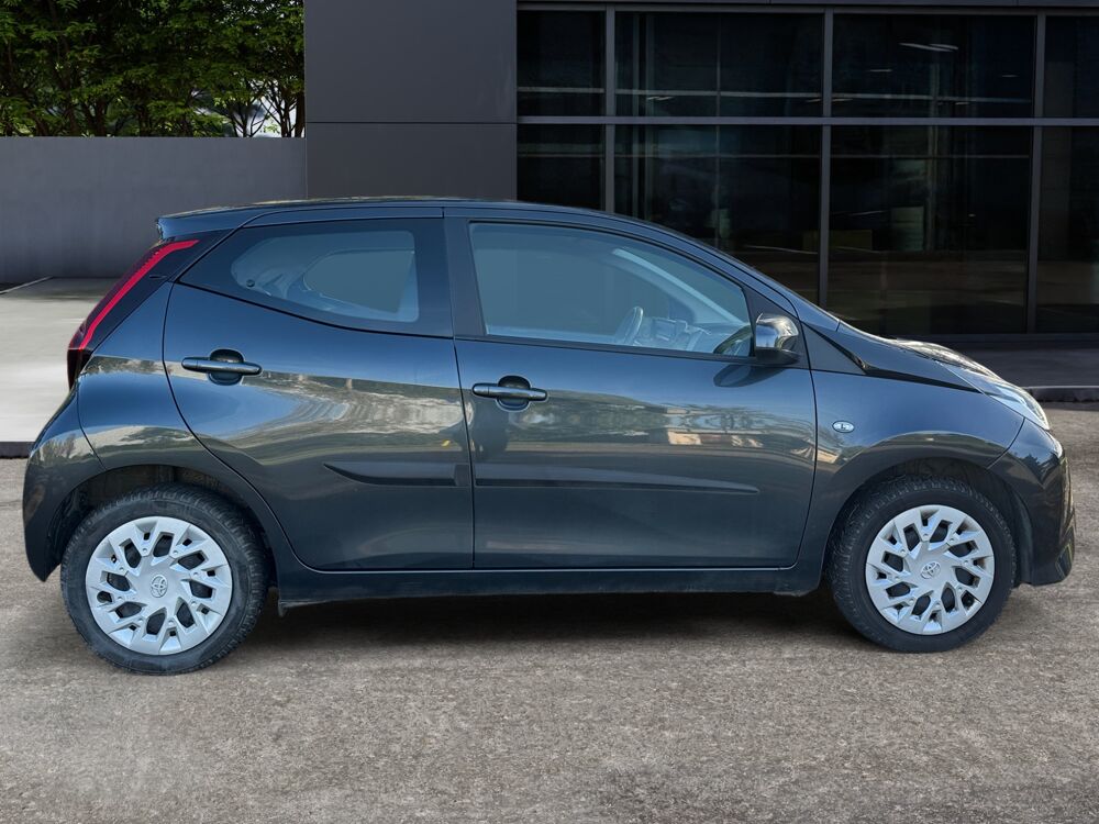 Aygo 1.0 Vvti 70 X-play /Carplay/R&eacute;gulateur 2021 occasion 14100 Lisieux