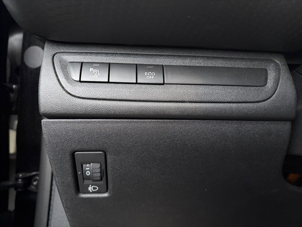 208 1.2l 110 ch Allure Start-stop /Carplay/Entretien complet Peu 2017 occasion 42700 Firminy
