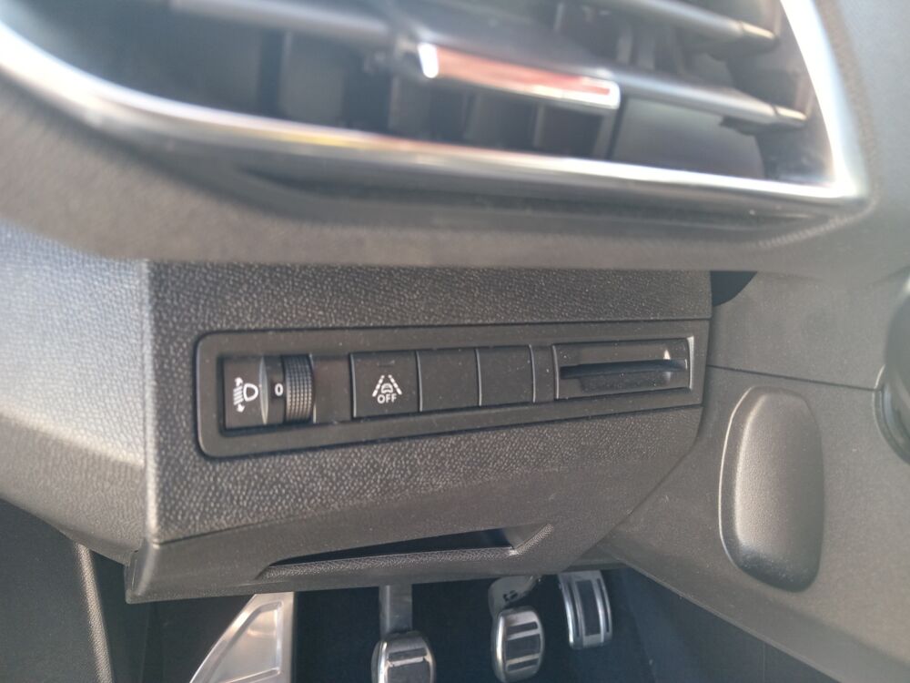 3008 1.5 Bluehdi 130 ch Roadtrip Start-stop /Camera/Carplay/Gps 2021 occasion 43000 Le Puy-en-Velay