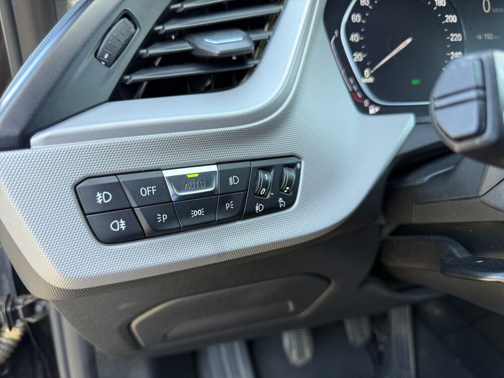 S&eacute;rie 1 116i 109 ch Business Design /CarPlay/Cam&eacute;ra/Suivi Bmw 2021 occasion 44000 Nantes