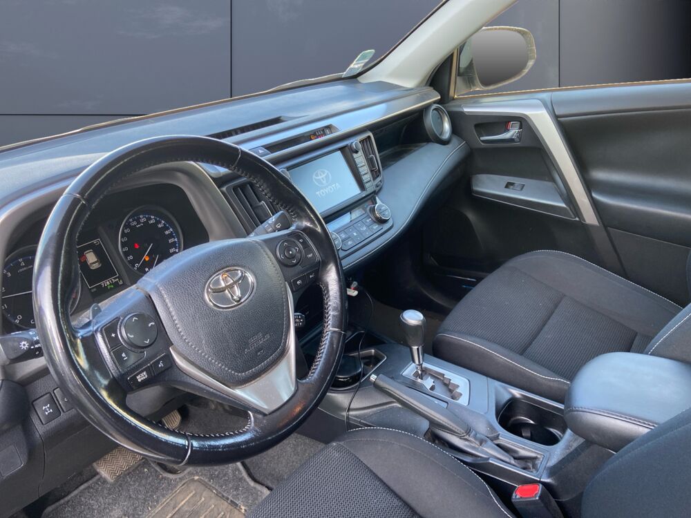 RAV 4 151 ch VVT-i Dynamic AWD /Attelage amovible / Suivi Toyota 2017 occasion 67500 Haguenau