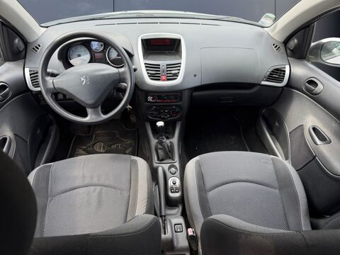 206 1.4i 75 ch Trendy - Bioethanol 2011 occasion 43200 Yssingeaux