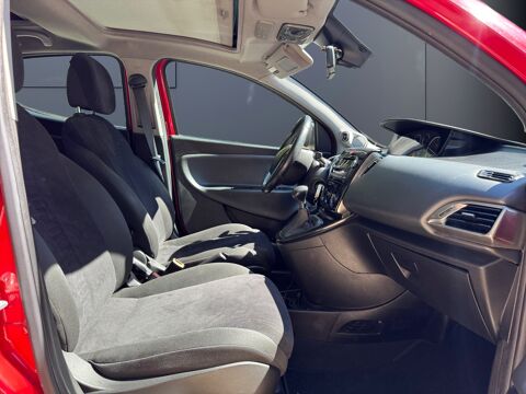 Ypsilon 0.9 TwinAir 85 ch Black &amp; Red DFS/BVA /Toit ouvrant pano 2013 occasion 13300 Salon de Provence