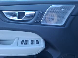 XC60 2.0 T8 407h 320ch Twin-engine Phev Hybrid Inscription Luxe A 2017 occasion 43000 Le Puy-en-Velay