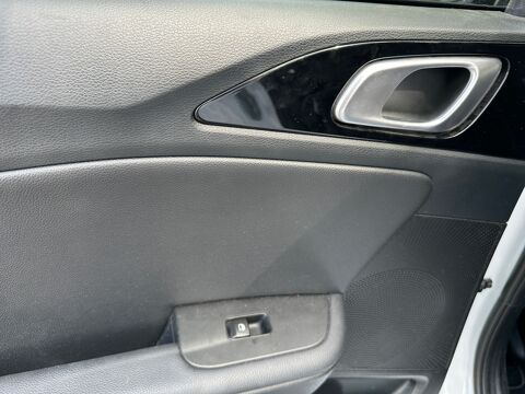 Ceed 1.0 T-gdi 120 Gt Line /CarPlay/Cam&eacute;ra/Entretien KIA 2022 occasion 14100 Lisieux
