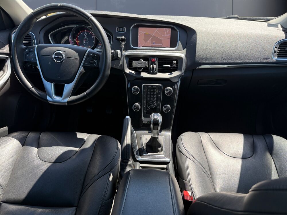 V40 2.0 T2 120 Signature Edition 2019 occasion 76600 Le Havre