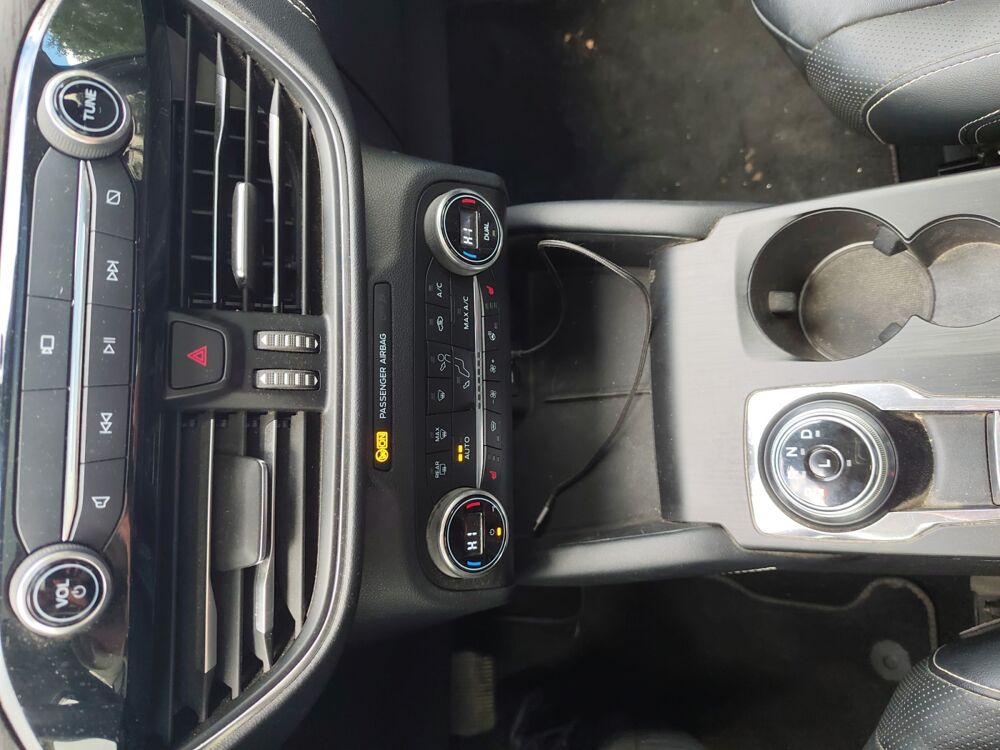 Kuga 2.5 Duratec 225 150ch Hybrid Phev 14.4kwh Titanium 4x2 Bva 2021 occasion 12850 Rodez