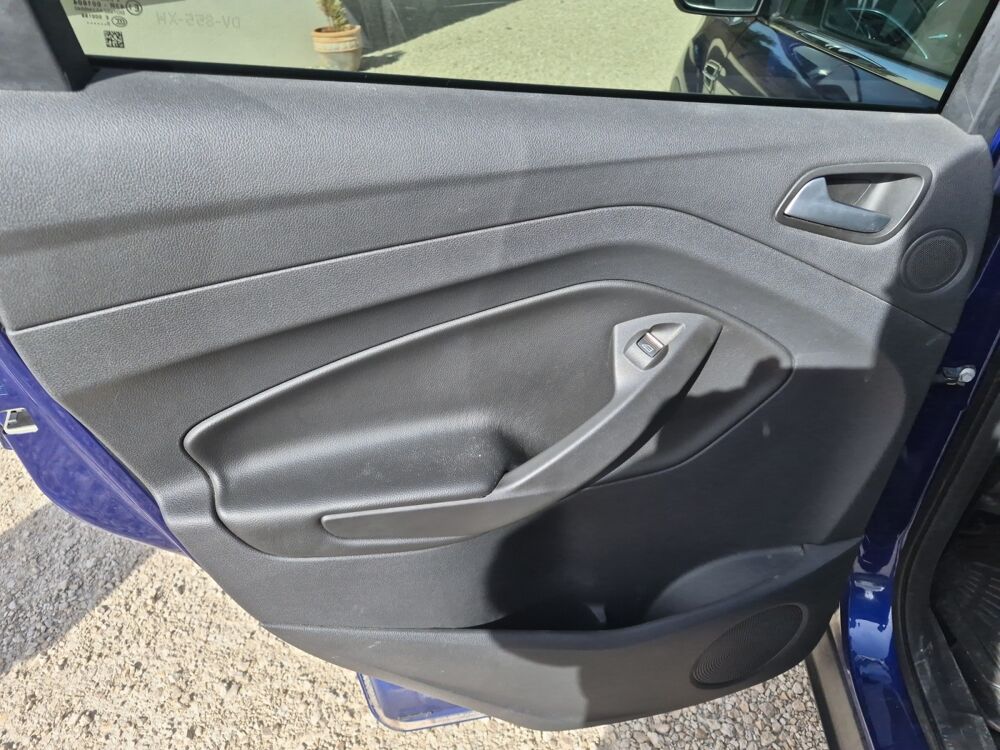 Kuga 2.0 Tdci 150 ch Titanium 4x4 Powershift /Attelage/Cam&eacute;ra de 2015 occasion 41700 Le Controis en Sologne