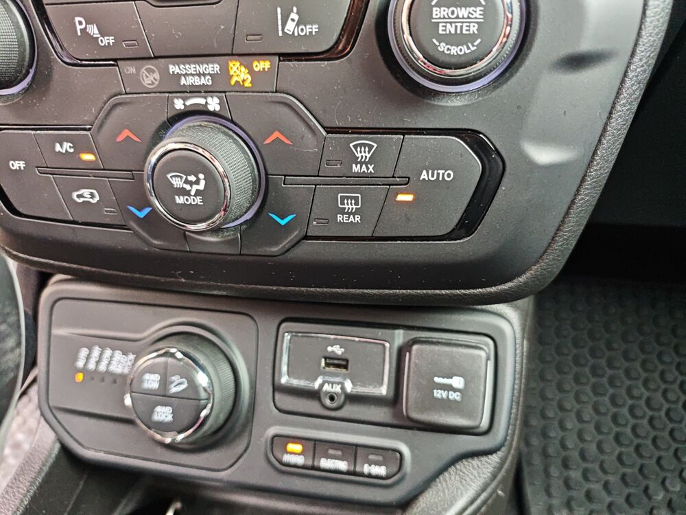 Renegade 1.3 T4 240 4xe Hybrid PhevTrailhawk Awd /Apple CarPlay/Clima 2021 occasion 35000 Rennes