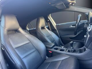 Classe A 1.6 180 120 ch Sensation /Sellerie cuir/Si&egrave;ges avant chauffa 2014 occasion 53000 Laval
