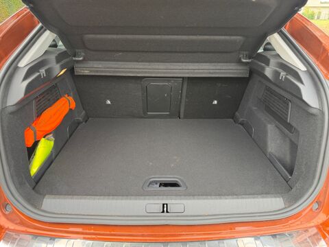 C4 e- 136 ch Automatique Shine Pack /Apple CarPlay et Android 2022 occasion 38300 Bourgoin-Jallieu