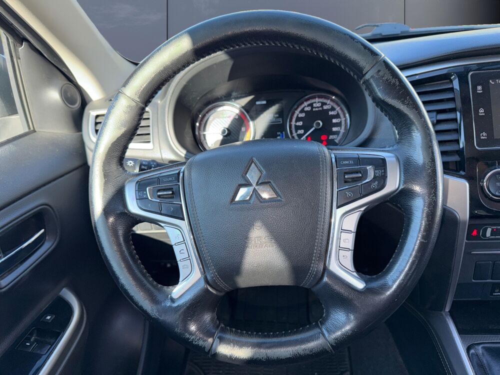 L 200 Pick-up Club Cab 2.2 Did 150 ch Intense 4wd /CarPlay et Android Auto 2021 occasion 38300 Bourgoin-Jallieu