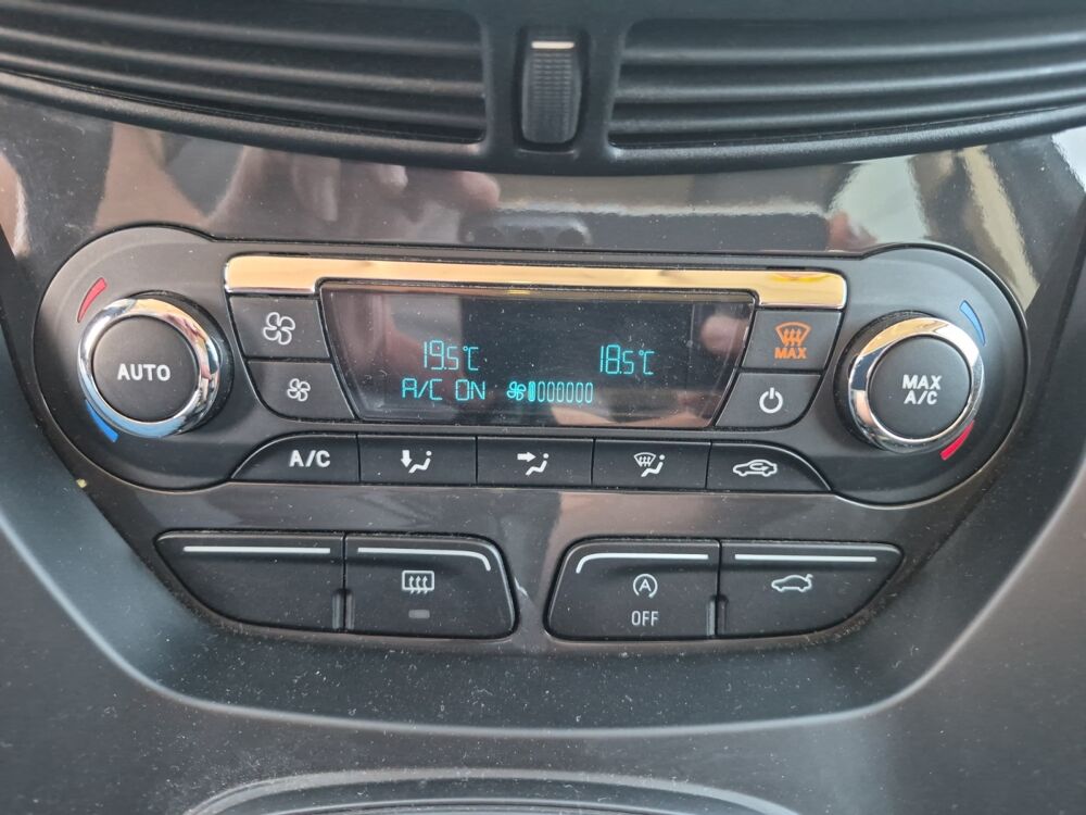 Kuga 2.0 Tdci 150 ch Titanium 4x4 Powershift /Attelage/Cam&eacute;ra de 2015 occasion 41700 Le Controis en Sologne
