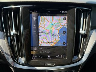 V60 2.0 197 ch Hybride R-DESIGN Geartronic /Toit ouvrant/Jantes 2022 occasion 31650 Lauzerville