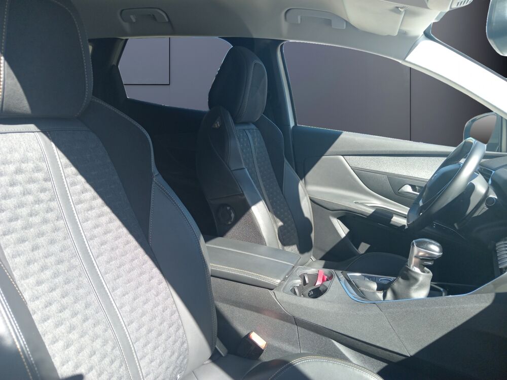3008 1.5 Bluehdi 130 ch Roadtrip Start-stop /Camera/Carplay/Gps 2021 occasion 43000 Le Puy-en-Velay