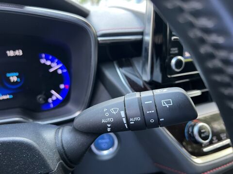 Corolla 2.0i -16V 180 ch HYBRID COLLECTION /CarPlay/R&eacute;gulateur de vi 2019 occasion 56100 Lorient